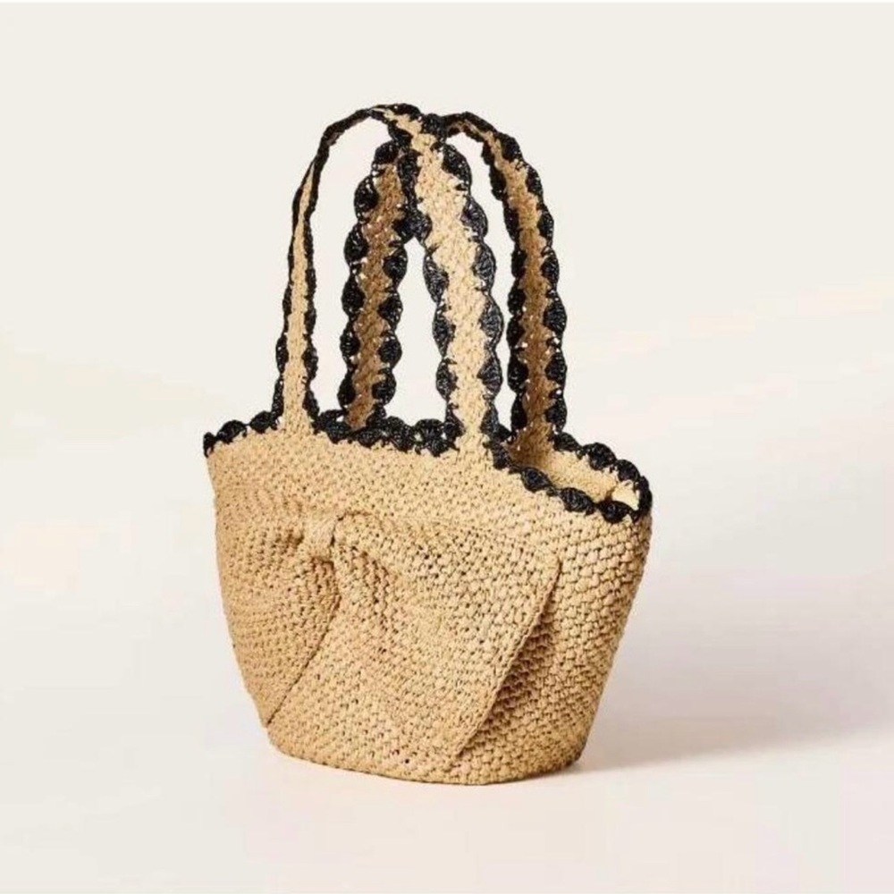 kate spade beige straw tote with black scalloped trim - Picture 3 of 4